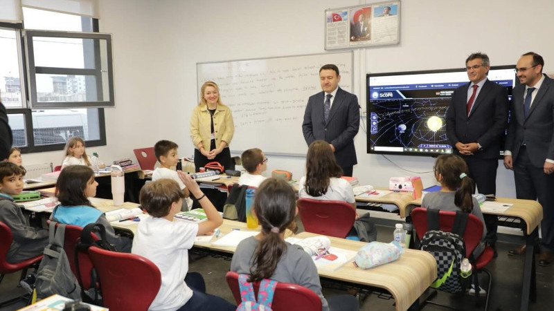 Vali Musa Işın, Kırdar Bilgiören Koleji’ni Ziyaret Etti