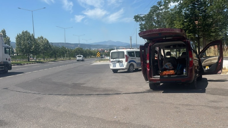  Cezaya Sinirlendi  Aracını Yakmaya Çalıştı 