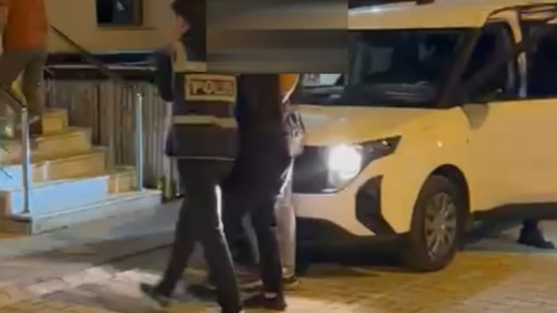 Kütahya’da 10 yıl hapis cezasıyla aranan şahıs yakalandı