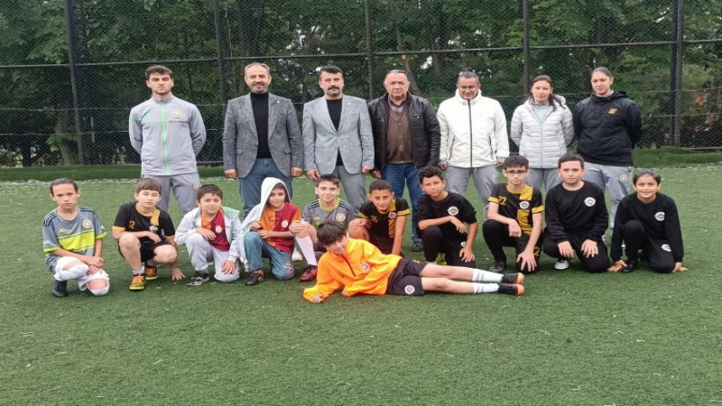 Bursa dağ yöresinde geleceğin futbolcuları yetişiyor