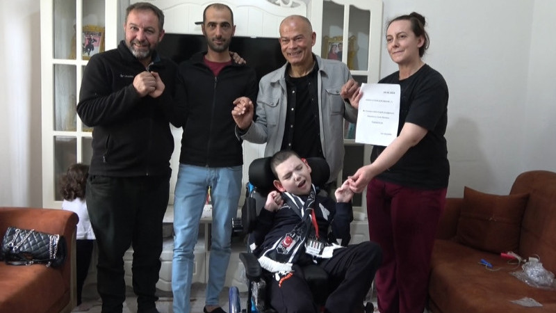 Almanya'dan Yemliha İsmail Çağmel'e Tekerlekli Sandalye  