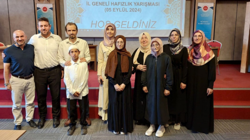 İl. Birincisi Kavaklı Kız Kur'an Kursundan 