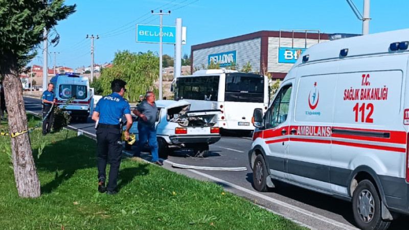 Trafik kazası 1 ölü , 9 hafif yaralı