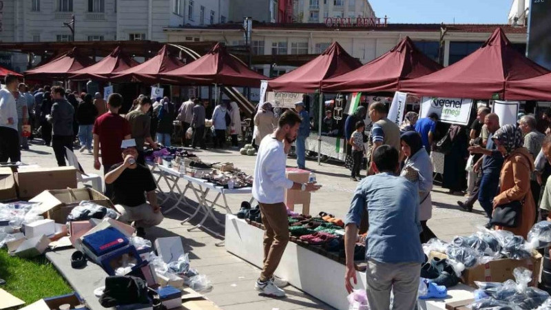 Kütahya’da Filistin-Gazze yararına hayır çarşısı