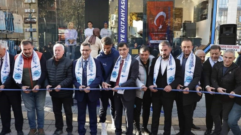 Belediye Kütahyaspor taraftarlarına müjde: Şimşek Store açıldı