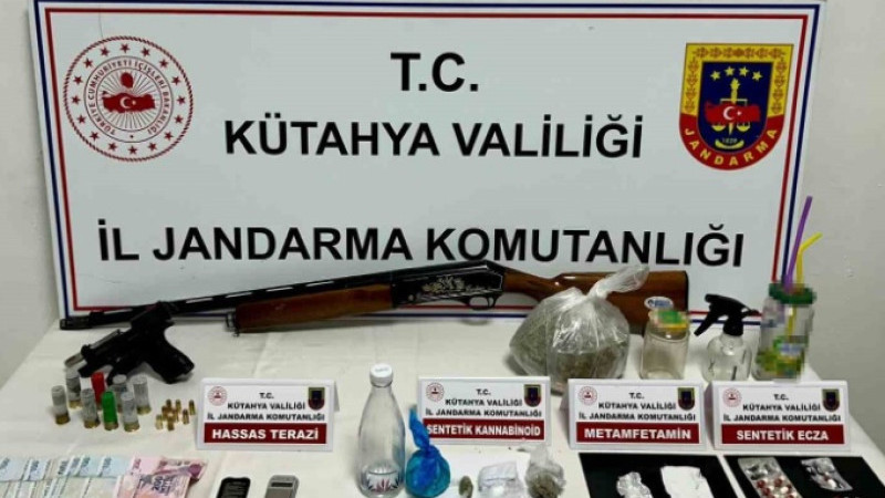 Kütahya’da jandarmadan uyuşturucu operasyonu: 2 gözaltı