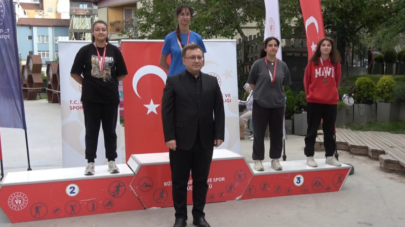 Kütahya Gençlik Haftası'nda Oryantiring Heyecanı Şehrin Kalbine Taşındı