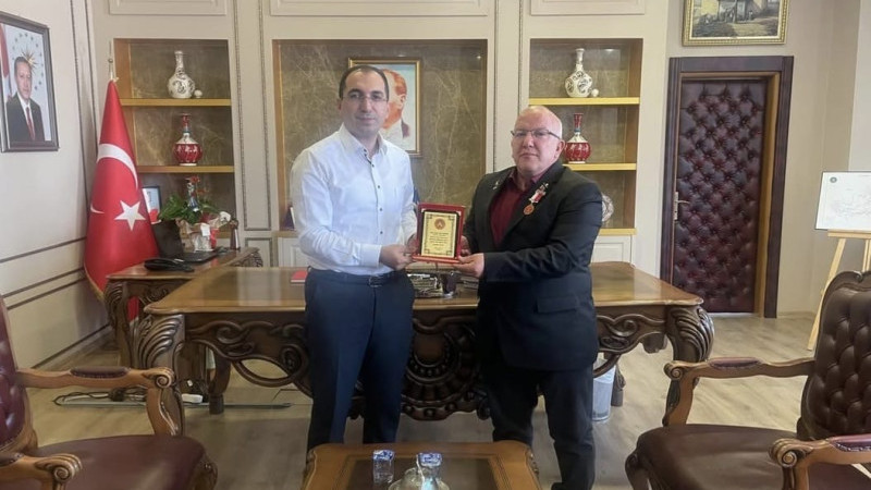 Tavşanlı Kaymakamı Özdemir'e Şehit ve Gazi Ailelerine Desteği İçin 