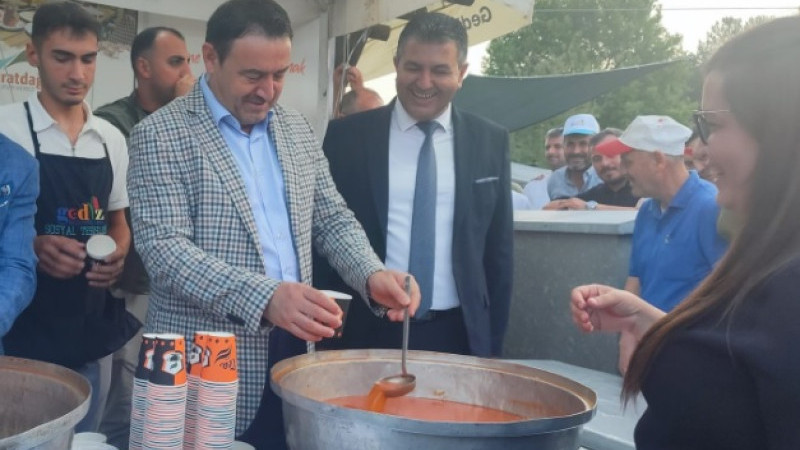 Gediz 21. Geleneksel Tarhana Festivali coşkuyla başladı