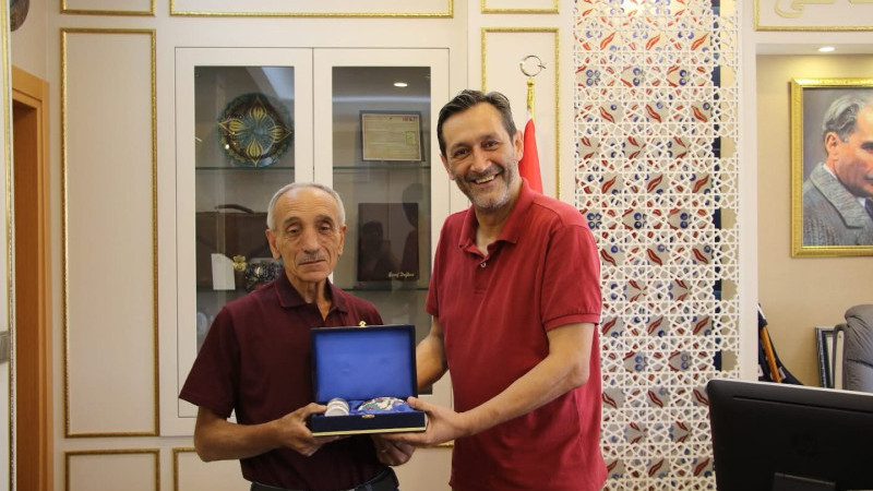 Emeklilik hediyesi belediyeden