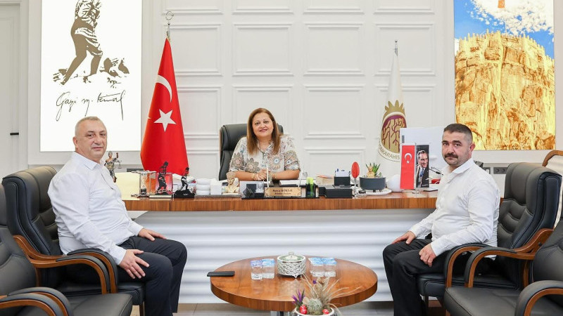Belediye Başkanlarından Anlamlı Ziyaret 