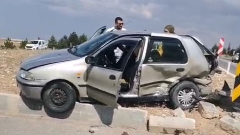Trafik kazası 2 yaralı 