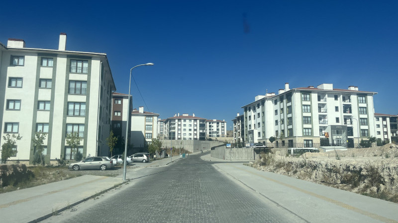 Tavşanlı Ömerbey TOKİ Sakinleri Sağlık Ocağı ve Okul İstiyor