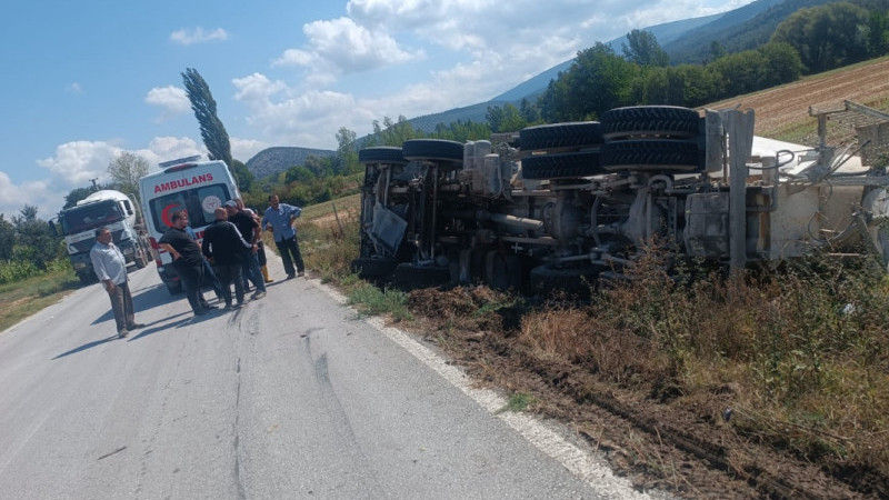 Mikser devrildi 1 yaralı 