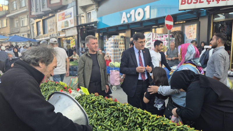 Başkandan pazar ziyareti 