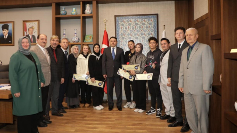 Ulusal ve uluslararası başarıya ödül