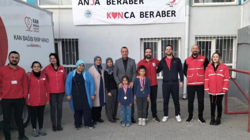 Altıntaş Zafer İlkokulunda kan bağışı kampanyası