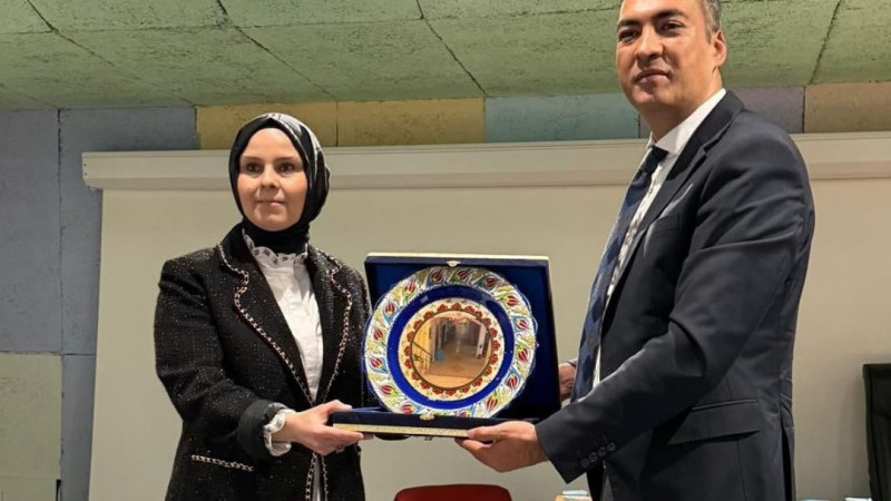 Gediz’de tarhana çorbası üretim işletmesi sahibi öğrencilerle buluştu