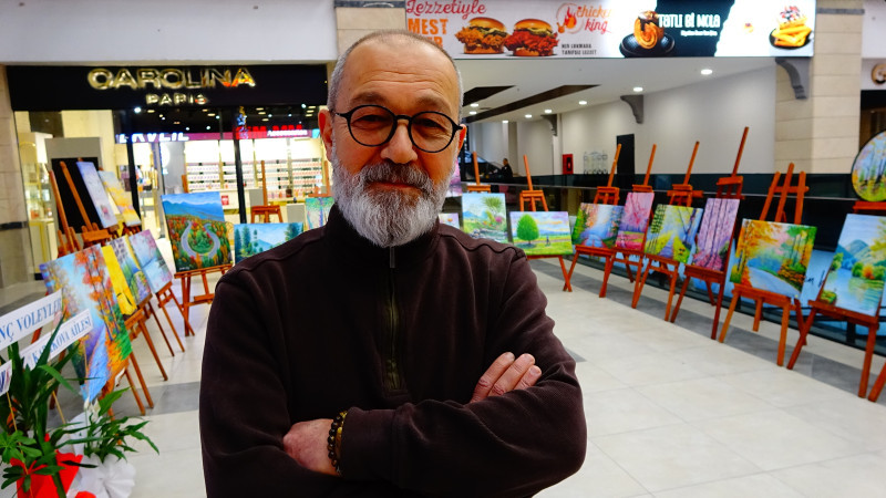 Ressam Mehmet Yıldız’dan Duyguların Tuvale Yansıdığı Sergi