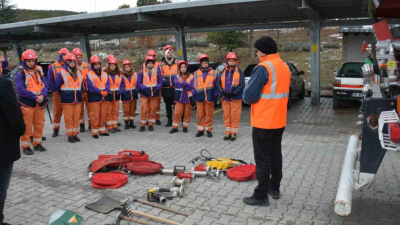 Gönüllülere arama kurtarma eğitimi 