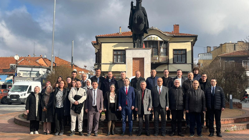 Tavşanlı'da vergi haftası kutlamaları çelenk sunumu ile başladı  