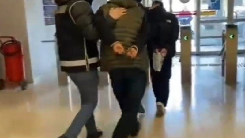 Kendilerini savcı olarak tanıtıp vatandaşları dolandıran 2 şüpheli tutuklandı