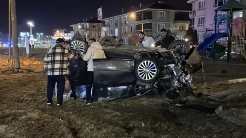Kütahya'da Ters Dönen Otomobilin Sürücüsü Yaralandı