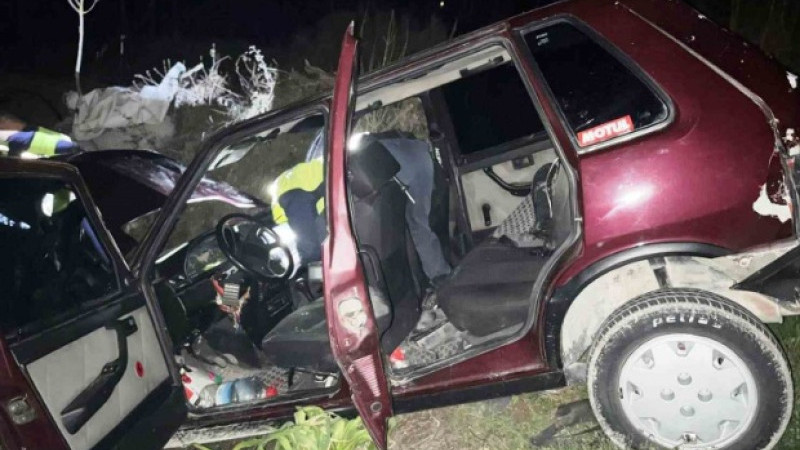 Emet’te otomobil şarampole yuvarlandı: 4 yaralı