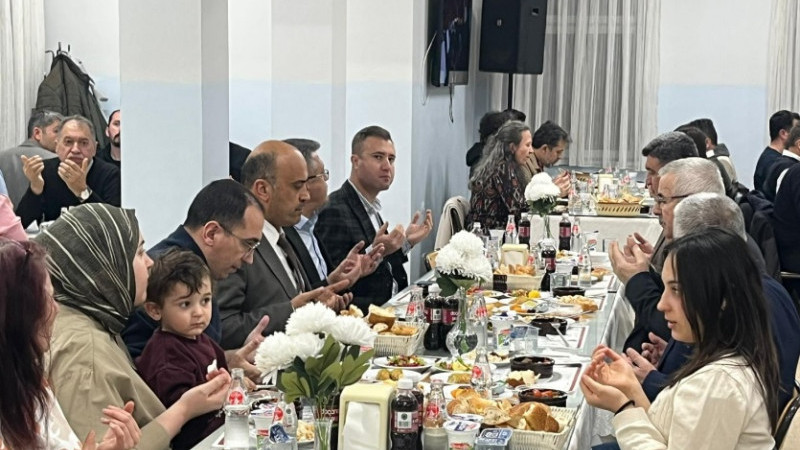Tavşanlı’da Sanayici ve Eğitimciler HAMİLİK iftarında buluştu 