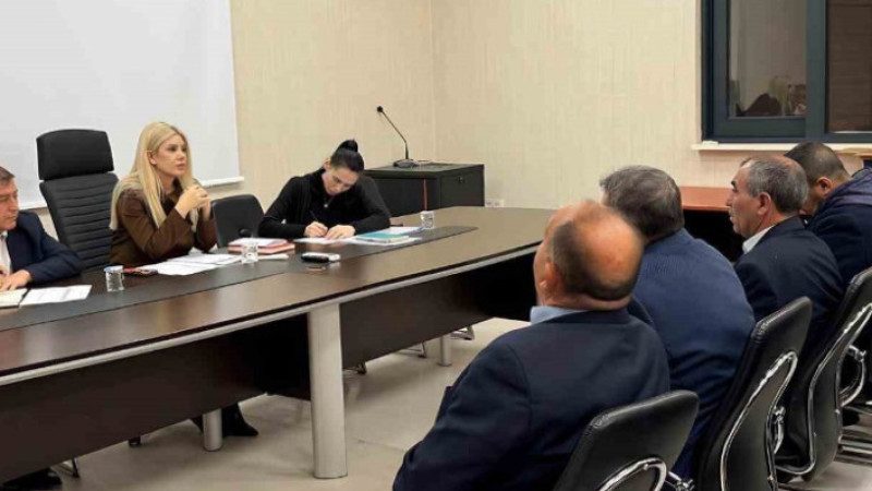 Altıntaş’ta muhtarlar toplantısı gerçekleştirildi