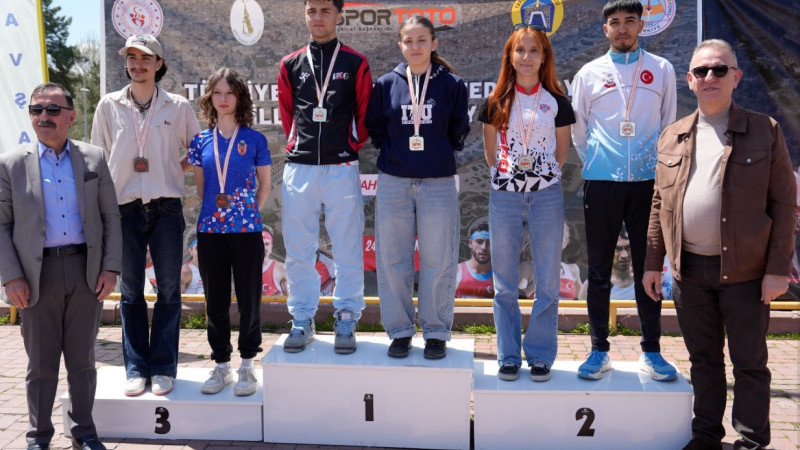 Kütahya'nın Tavşanlı ilçesinde Oryantiring milli takım seçmeleri tamamlandı 