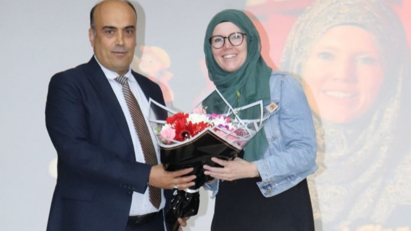 Ünlü Yazar Öğrencilerle  Tavşanlı'da Buluştu