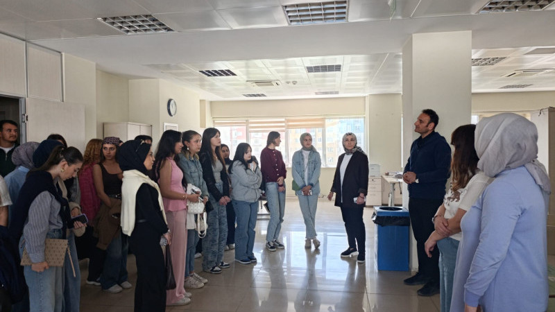 DOMANİÇ HAYME ANA MYO ÖĞRENCİLERİNDEN SGK İL MÜDÜRLÜĞÜNE ANLAMLI ZİYARET
