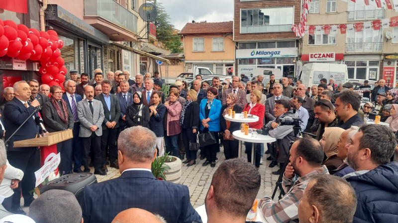 DOMANİÇ’TE YENİ İLÇE BAŞKANLIĞI BİNASI DÜZENLENEN TÖRENLE AÇILDI