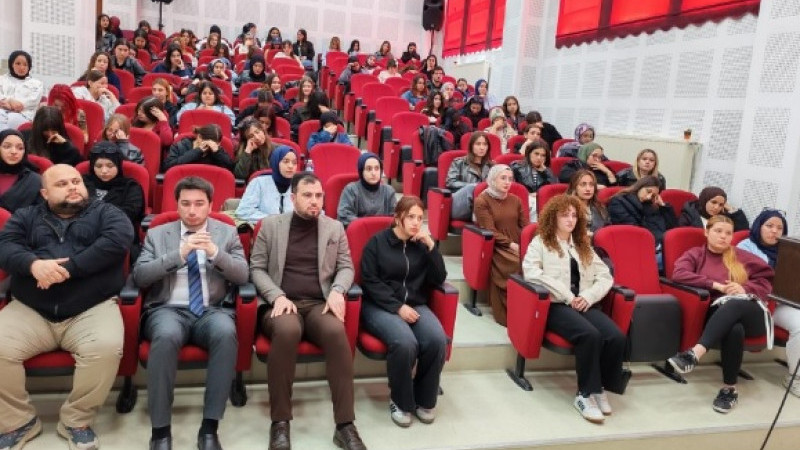 Emet MYO’da Çocuk Gelişimi konferansı