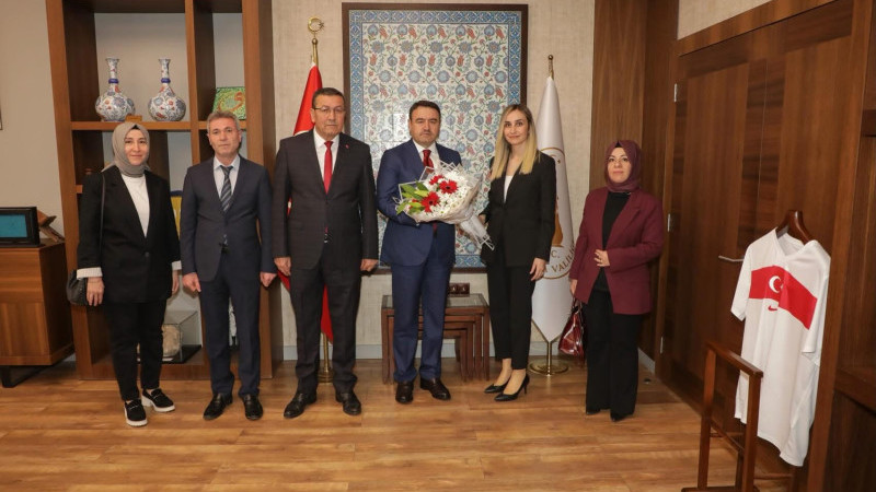 Vali Işın SGK Heyetini makamında kabul etti