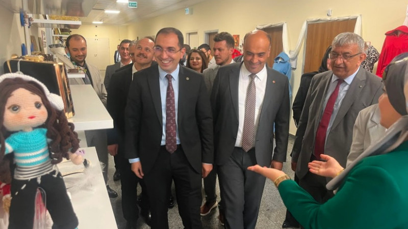 Tavşanlı ruh sağlığı merkezinden dev sergi
