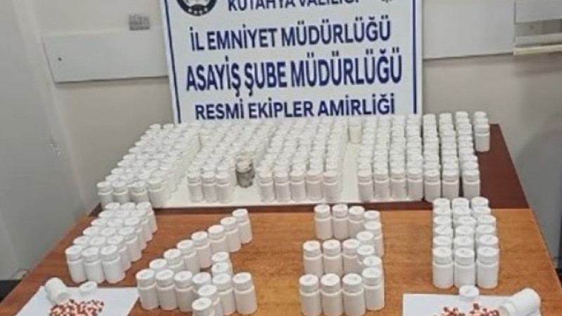 Kütahya’da araçtan 14 bin 622 uyuşturucu hap çıktı: 4 tutuklama