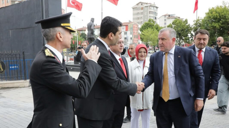 Gençlik ve Spor Bakanı Dr. Osman Aşkın Bak, 30 Ağustos Zafer Bayram ziyareti 