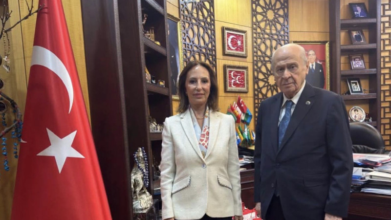 KUTSO Yönetim Kurulu Başkanı Esin Güral Argat, MHP Genel Başkanı Devlet Bahçeli’yi ziyaret etti