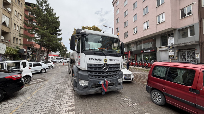 Semt pazarı temizliği 