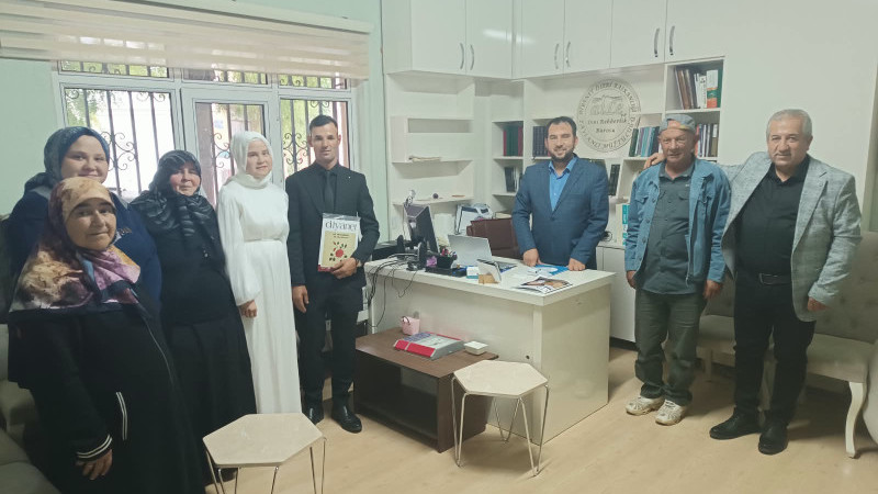 Tavşanlı İlçe Müftülüğünden yeni evli çiftlere evlilik rehberliği