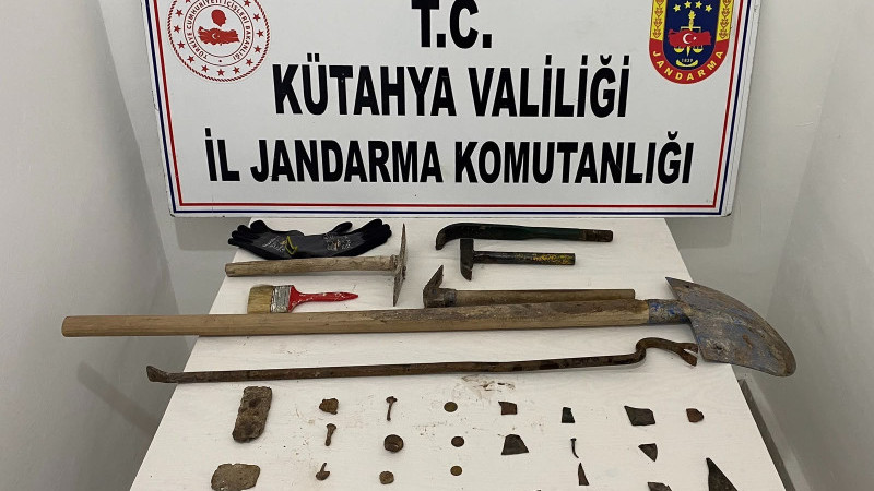 Sikke ele geçirldi