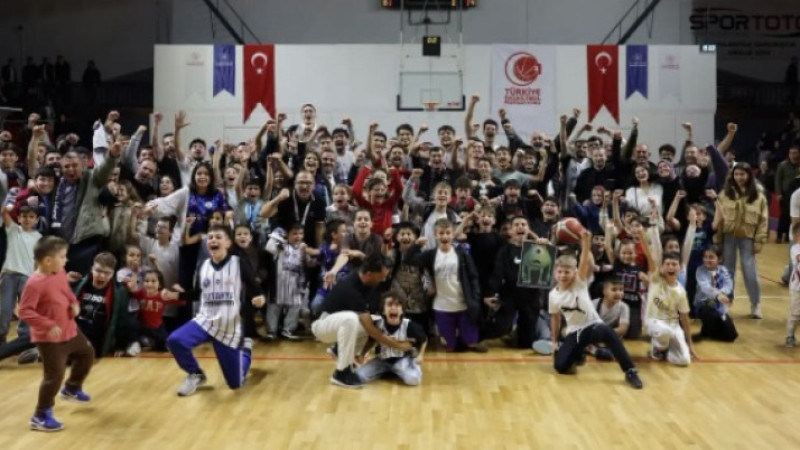 Kütahya Belediyespor, Uşak temsilcisini 69-65 mağlup etti