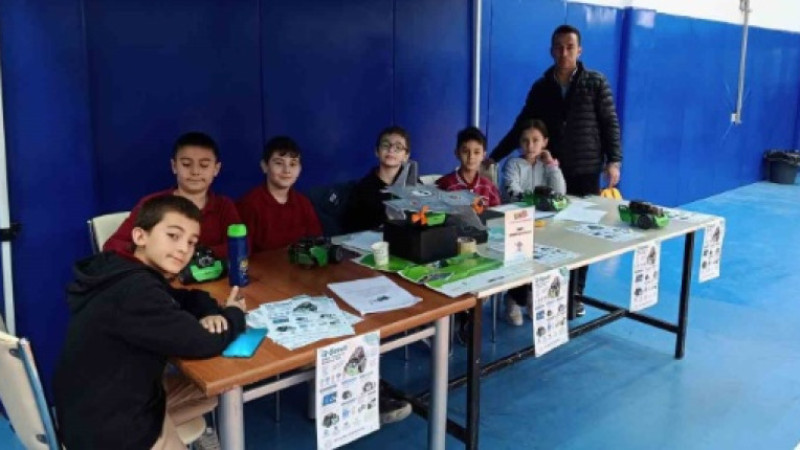 Emet’te minik eller robotik kodlamayla buluştu