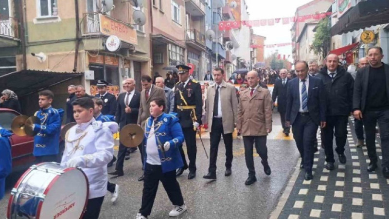 Hisarcık’ta Cumhuriyet Yürüyüşü düzenlendi