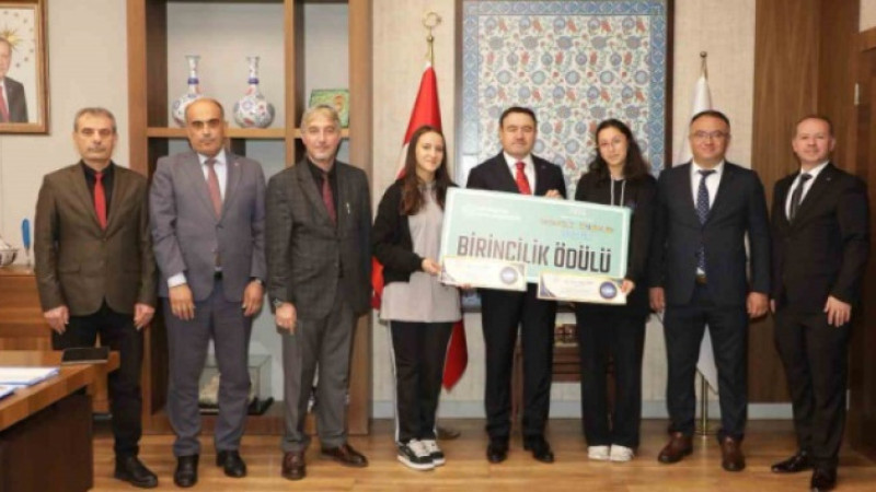 Kütahyalı öğrenciler 362 proje arasından Türkiye birincisi oldu