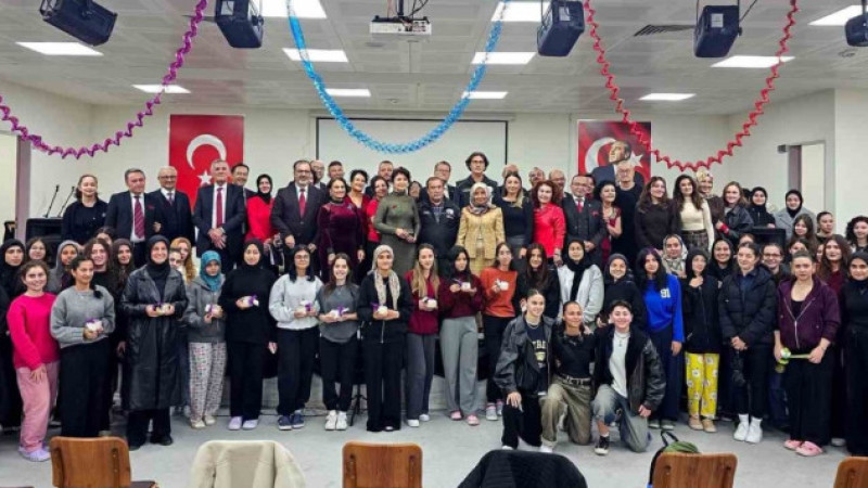 Kütahya’da kız öğrenci yurdunda Türk sanat müziği konseri düzenlendi