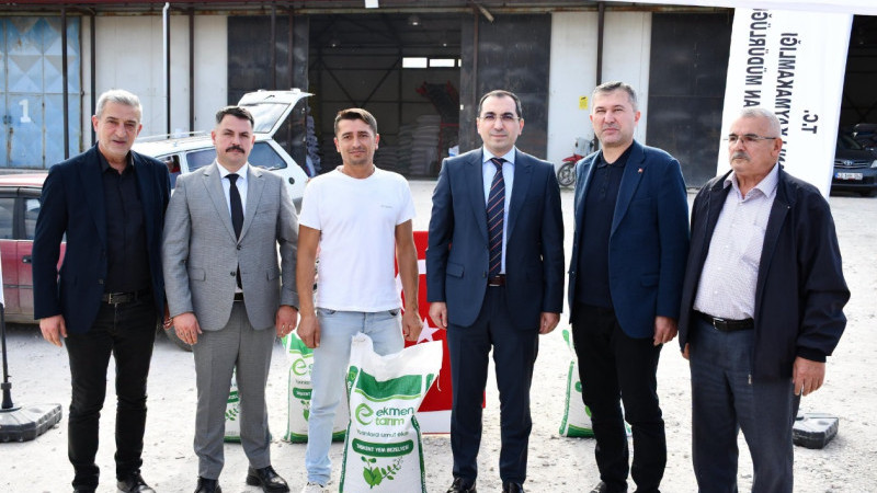8 Bin 350 kilogram yem bezelyesi tohumu hibe edildi